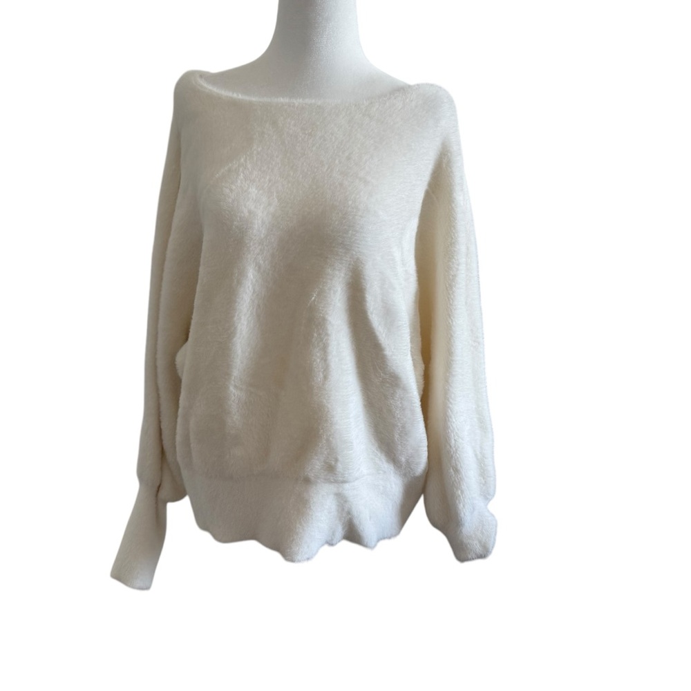 Joie NWOT Elegant White Women's Sweater cardigan with pearls XL fuzzy - Picture 3 of 12